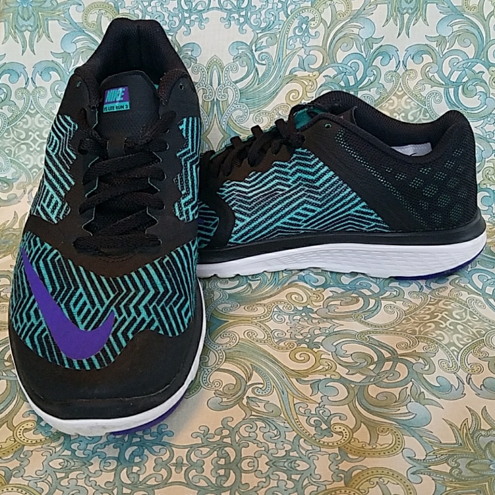 Nike FS Lite Run 3